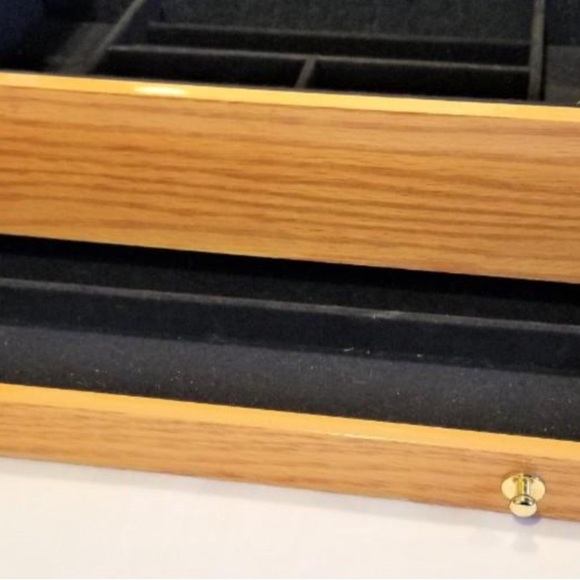 Lori Greiner Large Jewelry Chest - Picture 8 of 12